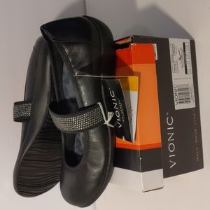 New Vionic shoes Size 6.5